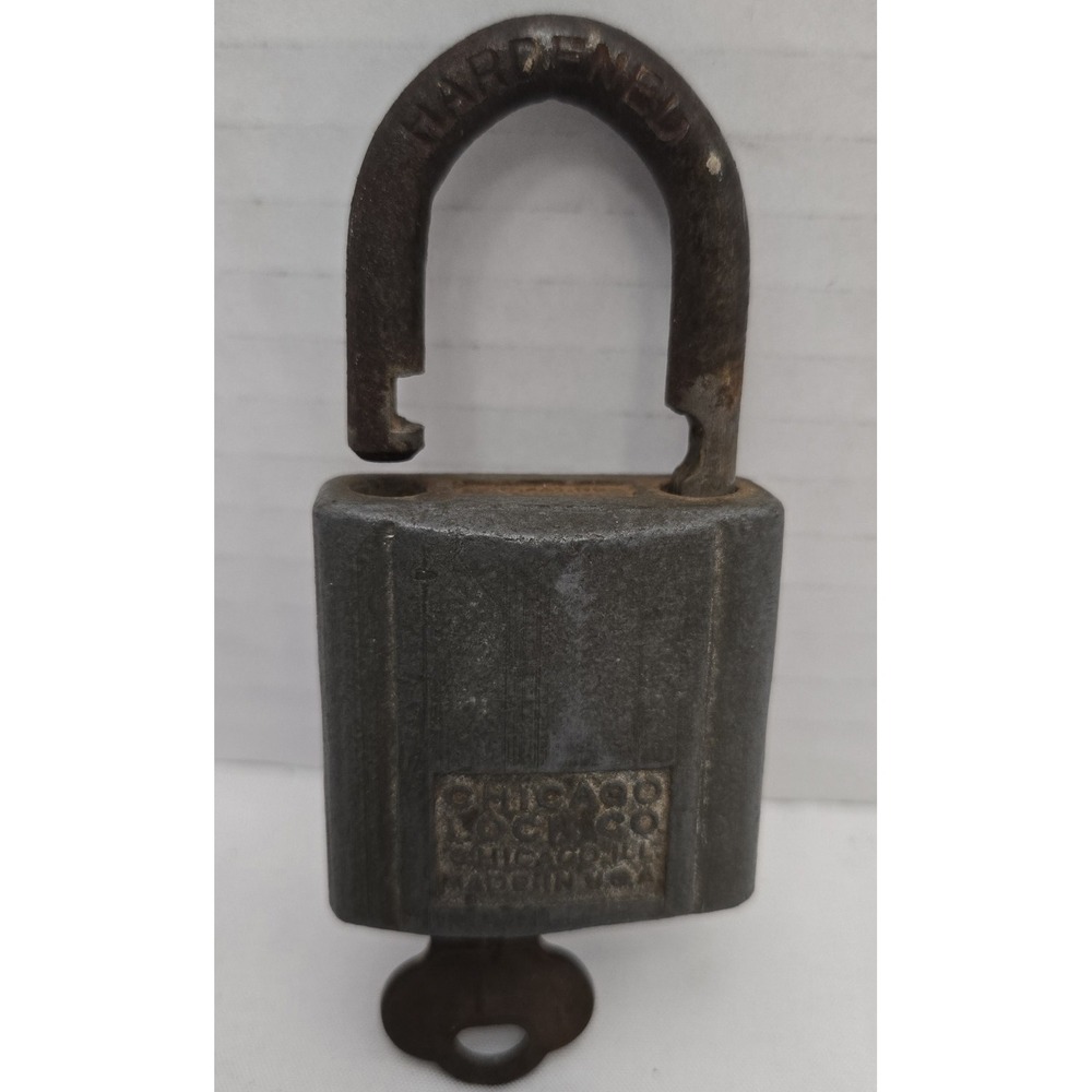 Vtg Chicago Lock Co Padlock with Original Working 1008 Key Heavy Duty Steel USA